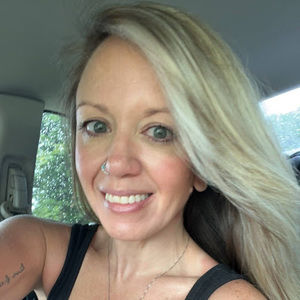 Meet your Posher, Courtney